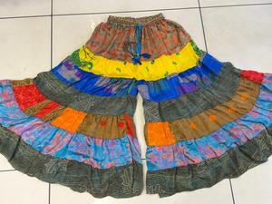 Pantalon large en soie bohème d'été pour femme de haute qualité avec patchwork, respirant et écologique – Exportateur indien - Product Image 5