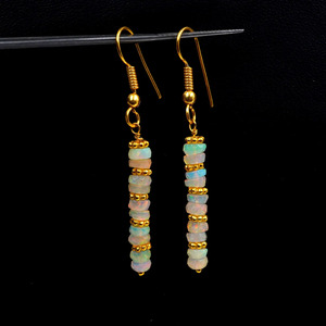 Boucles d'oreilles en opale éthiopienne, perles en or 14 carats, pierre précieuse multicolore - Product Image 1