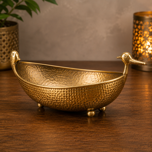 Bol en métal artisanal vintage en forme de cygne pour décoration de table console, pot-pourri et cadeaux de luxe - Product Image 1