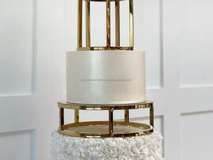 Porte-desserts élégant en métal avec design personnalisé idéal pour servir des gâteaux lors des mariages, des anniversaires et des célébrations - Product Image 6