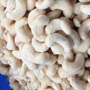 Nueces de Anacardo Orgánicas Tostadas al Mejor Precio W240, Anacardos Enteros Orgánicos W320, Santigo Ltd, Exportación al por Mayor a Asia, UE, Medio Oriente - Product Image 1