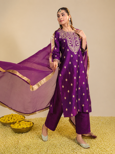 Bohobi - Vestido de Mujer Morado Tejido Natural Muktalif, Elegante, Silueta en A, Corte Ajustado, Lavable, Viscosa, Seda Cruda, Organza, Largo hasta el Tobillo - Product Image 3