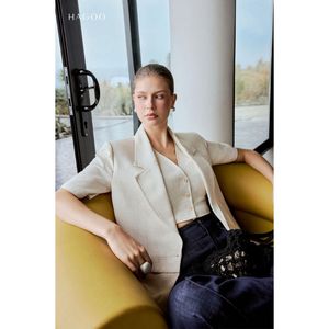 Chaqueta Blazer de Manga Corta para Mujer, Tejida, Corte Regular, Color Sólido, Ropa de Oficina Informal, Venta al Por Mayor de Fábrica de Ropa Premium [B9071] - Product Image 3