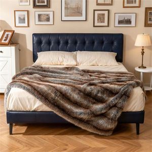 Coperta in Finta Pelliccia di Volpe Marrone Tortora 780GSM, Doppio Lato, 60"x80", Coperta da Letto Foderata in Pile PV - Product Image 6