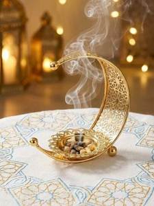 Quemador de incienso metálico tradicional indio con acabado antiguo para meditación y prácticas espirituales - Product Image 3