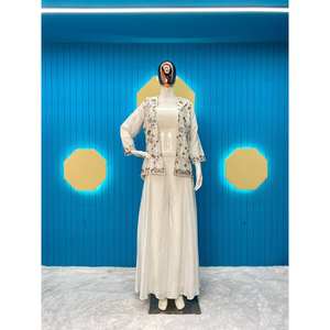 Conjunto de traje de fiesta para mujer de diseñador con hermosa parte superior e inferior de Koti - Product Image 1