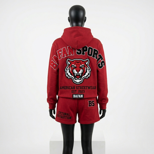 Ensemble sweat-shirt et short pour femme en molleton brossé 320 GSM, rouge, tissu coton lisse, logo brodé, ensembles pour femmes - Product Image 2