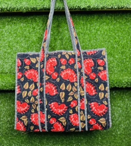 Sac fourre-tout matelassé élégant fait main |   Sac à bandoulière en coton |   Sac fourre-tout artisanal pour les voyages, le shopping et l'usage quotidien - Product Image 6