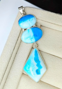 Pendentif Cabochon Ovale Fait Main en Opalite Bleue Naturelle Multi-Pierres, Sertissage en Argent Sterling 925 Plaqué Argent, Forme Diamant - Product Image 6