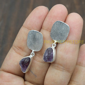 Boucles d'oreilles pendantes en améthyste brute naturelle, faites à la main, en argent sterling 925, avec cristaux bruts, pour femmes, bijoux en pierres précieuses de guérison - Product Image 5