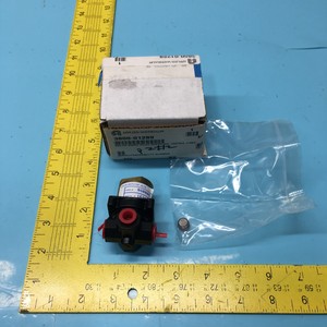 Régulateur à diaphragme AMAT 3800-01289 à commande pilote - Équipements et pièces semi-conducteurs d'occasion fiables à l'échelle mondiale - Product Image 1