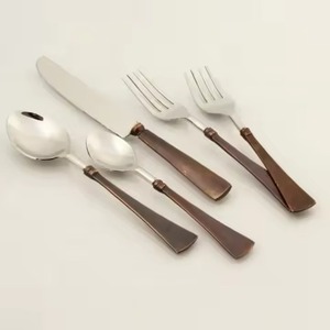 Colección de Cubertería de Lujo, Juego de Cubiertos Metálicos para Servicio de Banquetes y Cenas de Eventos - Product Image 1