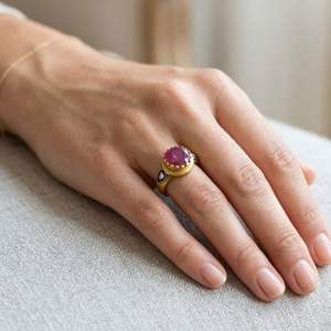 Bague de fiançailles et de mariage classique en argent sterling plaqué or avec rubellite, tourmaline et diamant, sertie en canal, idéale comme cadeau - Product Image 6