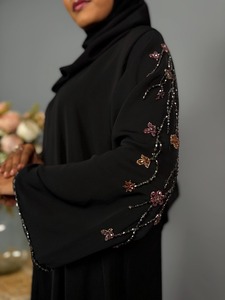 Vente en gros : Abaya longue élégante et modeste pour femme, robe musulmane pleine longueur pour la prière du Ramadan et tenue décontractée - Product Image 3