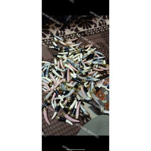 Joyería Artística de Resina, Colgante, Medallón, Accesorio Artesanal de Primera Calidad, de Origen Ético - Product Image 2