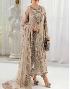 Magnifique robe de soirée en mousseline brodée de haute qualité pour femmes, 3 pièces, personnalisable, à prix bas et faible quantité minimum de commande. - Product Image 1