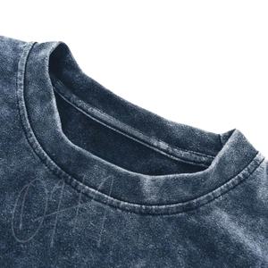 Camiseta de hombre personalizada, lavada y desgastada, de algodón, holgada, estilo urbano, manga corta, con efecto ácido y dobladillo rasgado, estilo hip hop casual. - Product Image 3