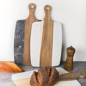 Planche à découper en marbre blanc naturel et bois d'acacia avec poignée pour servir dans la cuisine, plateau à fromages et charcuteries - Product Image 1