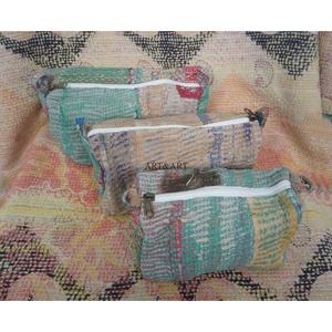 Magnifique trousse de toilette de voyage pour femme, 3 pièces, vintage, imprimé floral Kantha, matelassée, fermeture éclair, grande, légère, avec poignée souple - Product Image 3