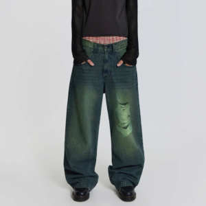 Nouveau Jean Homme Décontracté en Denim avec Patchs, Coupe Droite, Écologique et Respirant, Style Urbain, Vente en Gros, Meilleures Ventes - Product Image 4