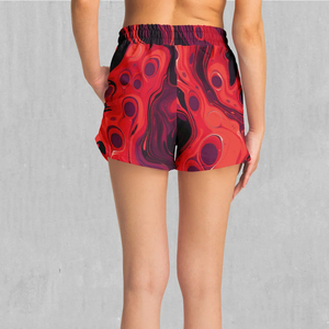 Shorts de sport imprimés pour femmes avec poches, taille à cordon de serrage, séchage rapide, en polyester tricoté, motif rouge et violet - Product Image 6