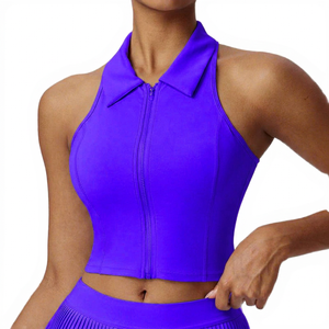 Soutien-gorge de sport bleu clair à col zippé et design halter, coupe courte - Product Image 3