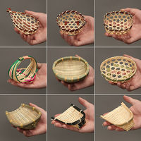 Panier en bambou Minisize Mini panier tissé à la main en osier rustique produits du Vietnam de haute qualité pour les accessoires de décoration d'exportation