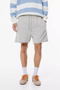 Pantalones cortos de hombre de corte regular, tejidos, de tiro medio, con dos bolsillos, cierre de cremallera y botón, cintura con cinturón, último modelo, elegantes. - Product Image 3