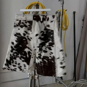 กางเกงขาสั้นหนังวัวลายวัวสุดหรูสำหรับผู้ชายขายดี สไตล์ตะวันตก ดีไซน์เนอร์แฟชั่น สตรีทแวร์ กางเกงขาสั้นฤดูร้อน - Product Image 3