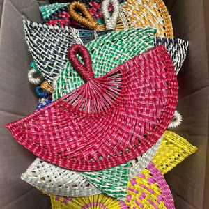 Venta al por mayor de fábrica: Abanicos de bambú vietnamitas con forro de paja pintados para manualidades de mimbre, decoración del hogar, regalo artesanal vintage de verano, boda - Product Image 1
