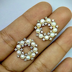Boucles d'oreilles clous de luxe en perles circulaires pour femmes, plaquées or, style halo, élégantes, bijoux de mariée, vente en gros - Product Image 5