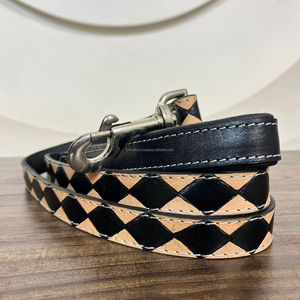 Correa multifunción de lujo de cuero negro y tostado a mano, correa de cuerda para perros manos libres, accesorio de boda personalizado para mascotas - Product Image 4