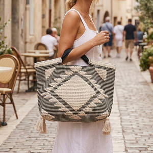 Sac fourre-tout en toile bohème jaune à motif losanges, fait main en Inde, grand sac à bandoulière bohème pour femme, élégant sac de voyage d'été - Product Image 4