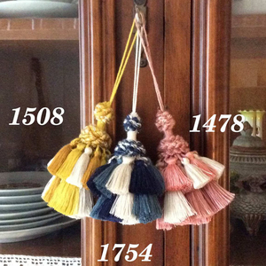 Borlas Hechas a Mano Personalizables de Estilo Vintage Antiguo para Cortinas y Prendas Textiles del Hogar, Varios Colores, Uso Ceremonial - Product Image 1