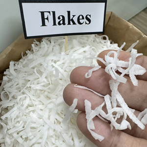 มะพร้าวอบแห้งแบบแผ่นจากเวียดนาม ไขมันสูง คุณภาพดี เหมาะสำหรับใช้เป็นท็อปปิ้ง ขนมขบเคี้ยว อาหารเพื่อสุขภาพ สำหรับขายปลีกและใช้ในธุรกิจโฮเรก้า - Product Image 1