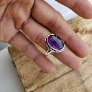 Bague en argent sterling 925 pour femme, style bohème, avec pierre précieuse naturelle améthyste violette taille ovale – Cadeau idéal pour mariage, anniversaire - Product Image 2