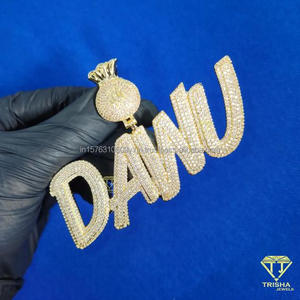 สร้อยคอจี้ตัวอักษร "DAWU" ประดับเพชรโมอิสซาไนต์ระยิบระยับ พร้อมโซ่เครื่องประดับฮิปฮอปแบบปรับแต่งได้ - Product Image 1