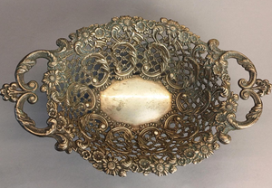 Bandeja ovalada de metal fundido sólido con filigrana, frutero ornamental en relieve, bandeja para dulces y objetos decorativos con asas, plato de joyería hecho a mano - Product Image 6