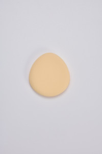 [K-ESSENTIALS] Éponge de maquillage K-Beauty 4 couches pour un couvrant et une tenue impeccables, en gros, pour fond de teint et autres cosmétiques - Product Image 1