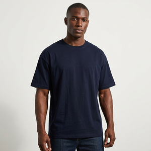 T-shirt décontracté pour homme, coupe oversize, noir uni, manches courtes, col rond, 100 % coton jersey tricoté, teinture unie, coupe classique - Product Image 5