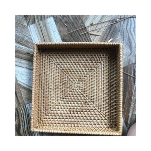 Panier en bambou naturel pour table à manger et décoration intérieure - Product Image 6