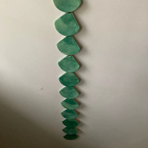 Carreaux en céramique de forme irrégulière, ambiance luxueuse et tendance, pour la décoration murale, pour les salons, les bureaux, les arts muraux, la décoration intérieure, par Universal Overseas - Product Image 1