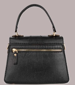 Bolso Tote de Cuero Genuino Hecho a Mano Royaa para Mujer, Color Negro Piedra, Diseño Elegante y Moderno, Cierre con Candado, Portátil, para Compras, Viajes y Actividades al Aire Libre - Product Image 3