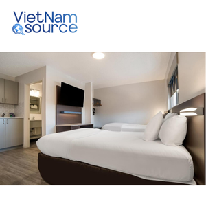 Personnalisez les meubles de chambre à coucher d'hôtel de banlieue en bois massif | Cadres de lit élégants, armoires, tables de chevet et commodes - Product Image 4