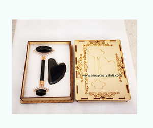 Masajeador de Ágata Negra de Alta Calidad, Figura de GuaSha, Caja de Madera Personalizable, Artesanía Hecha a Mano con Piedras Semipreciosas para la Cara - Product Image 2