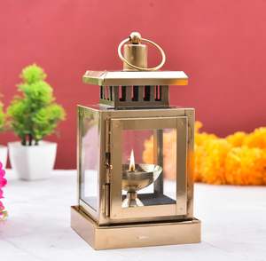 Farol de Hierro y Vidrio de Estilo Clásico Artesanal con una Vela, Farol Colgante de Hierro para Decoración del Hogar, Portavelas Decorativos - Product Image 1