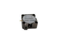 Isolateur de ligne à bande ultra large multibandes GGDN202009 0,6-2,7 GHz, isolateur RF compact à microbande TAB pour systèmes 5G et radar