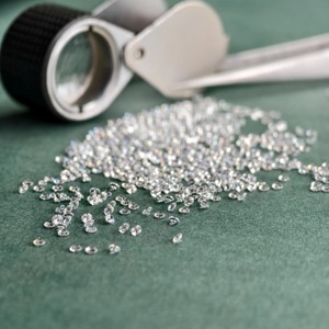 Diamants synthétiques cultivés en laboratoire, pierres brutes, 1,3 mm, ronds, brillants, blancs DEF VVS1 VS1 pour la fabrication de bijoux - Product Image 1