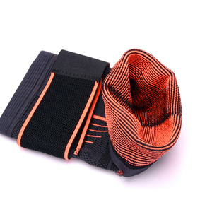 Soporte de compresión para codo de nailon/spandex y neopreno grueso con logo personalizado para gimnasio, levantamiento de pesas, powerlifting - Cierre de tirar y subir - Product Image 4