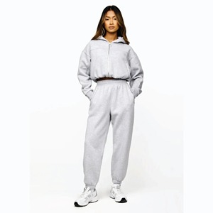Hoodie vintage pour femme avec logo personnalisé, 100% coton, ourlet brut, délavé à l'acide, effet soleil, coupe courte - Product Image 4
